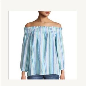 CeCe | Off the shoulder ruched blouse